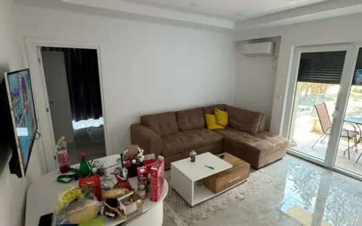 Bild eines Wohnzimmers einer Wohnung in Ulcinj